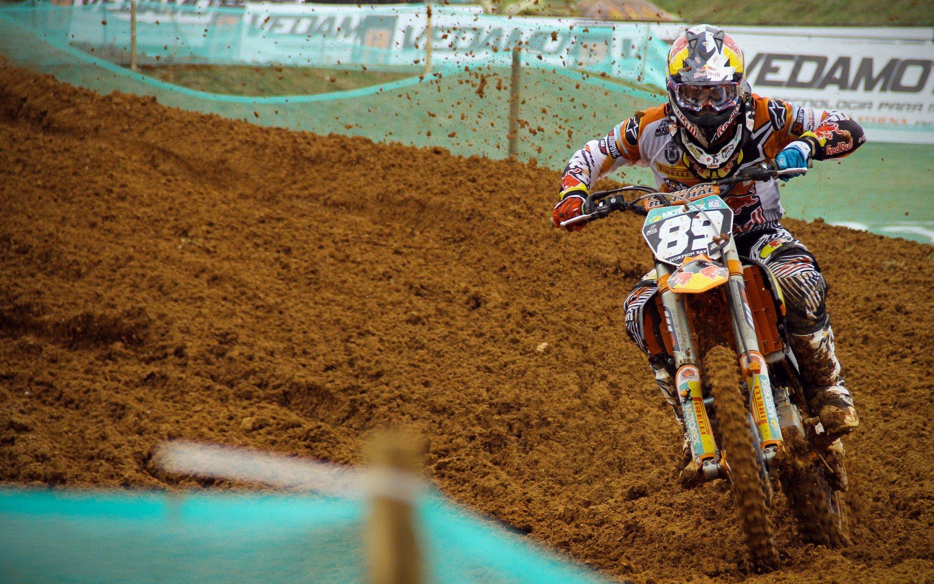 博尼法斯社媒发文，谁说我不是认真的？遍地都是小丑！